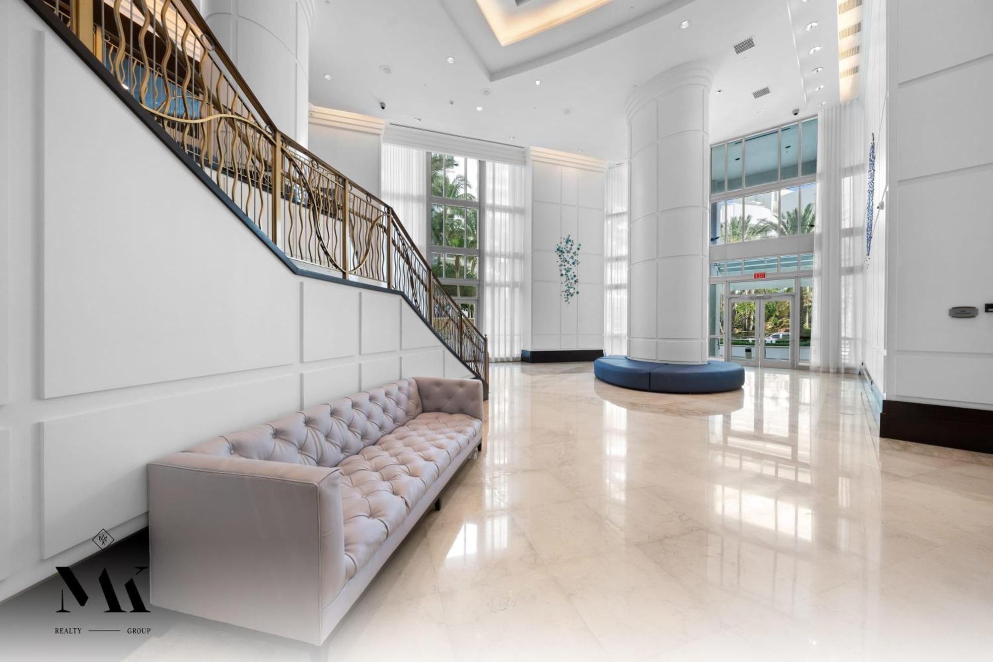 Fontainebleau Resort Balcony W Ocean And City View Miami Beach Exterior foto